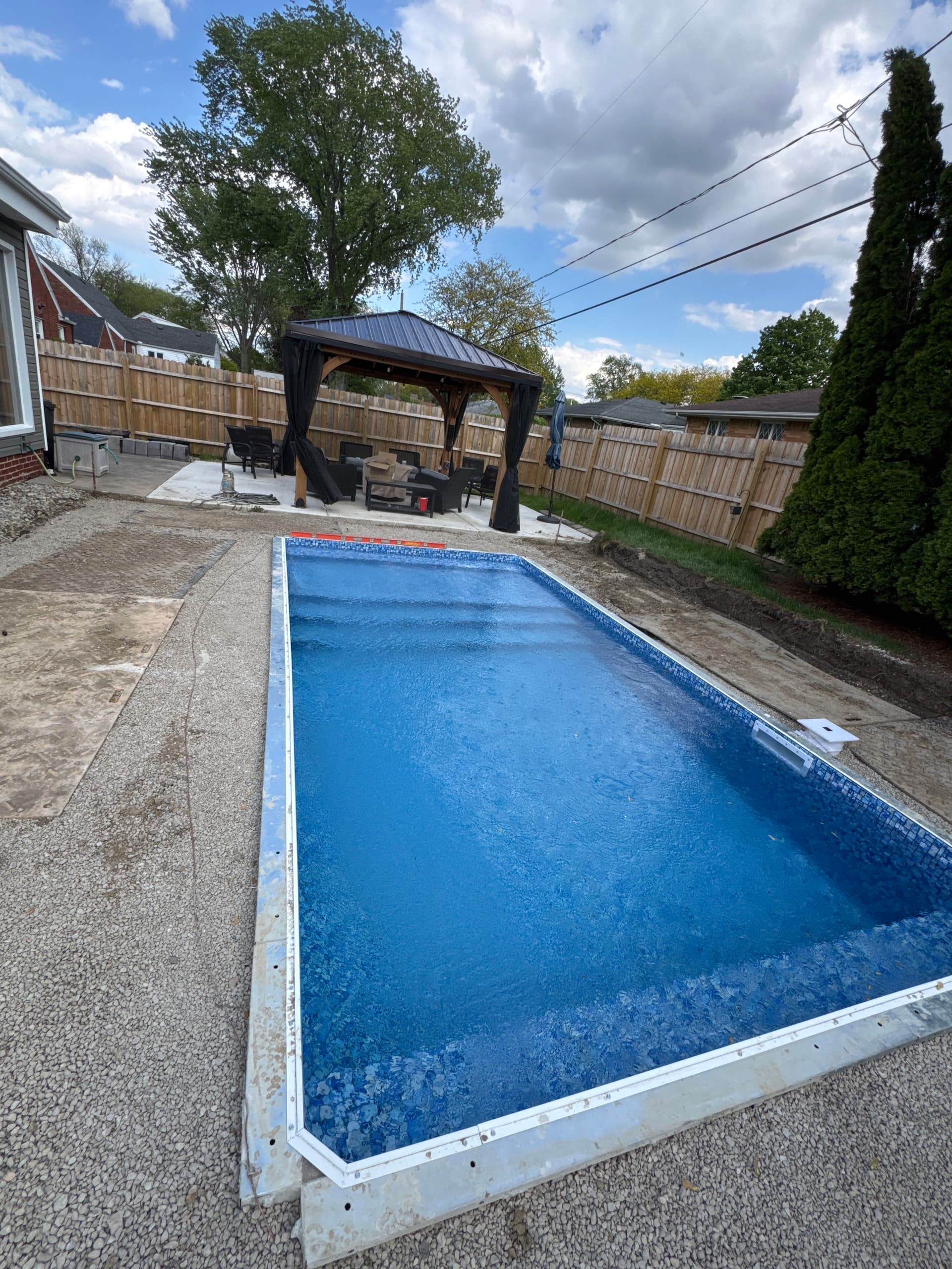 Gallery photos for Inground Vinyl Liner Pool Installation With the Rain on the Way: Image #1